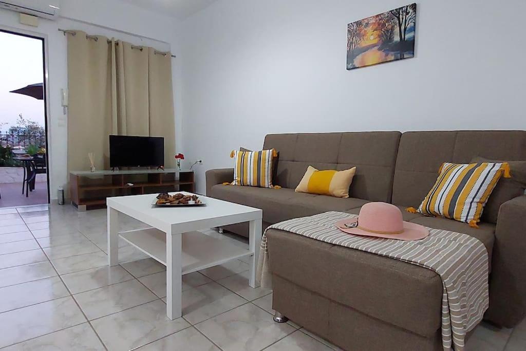 Iakovos Apartments Chorafakia Buitenkant foto